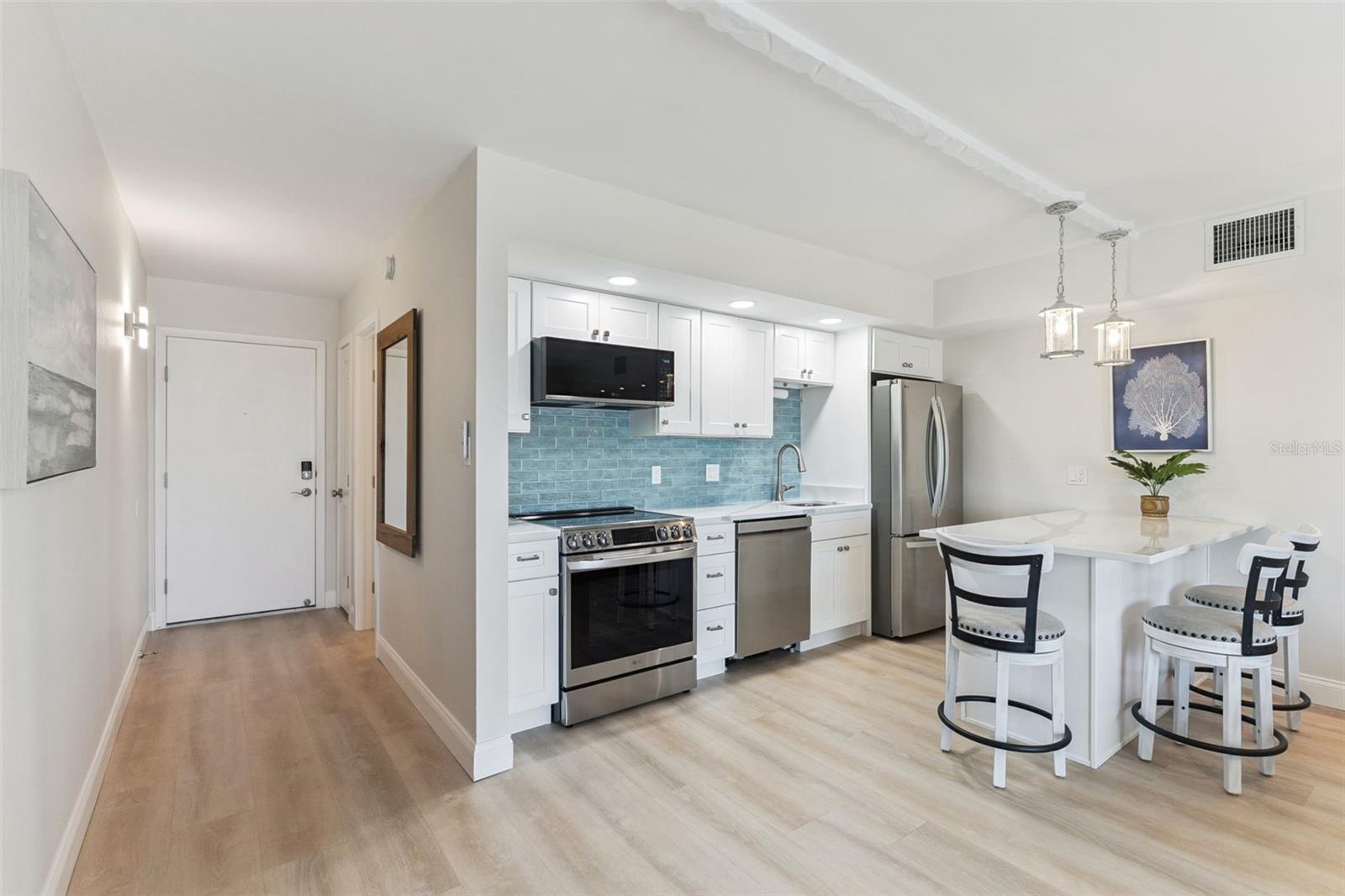 MARINERS COVE CONDO - Residential