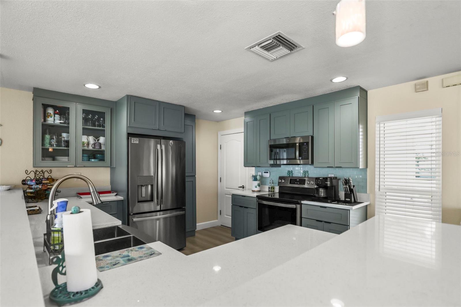 THREE PALMS POINT - Residential