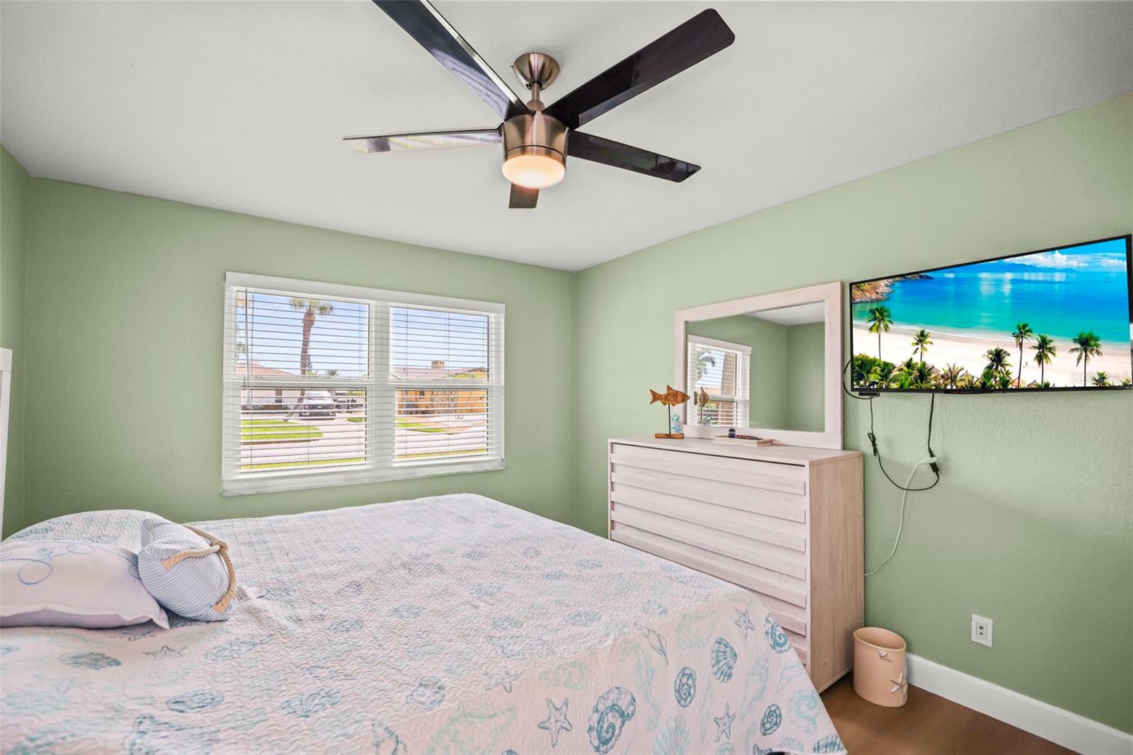 THREE PALMS POINT - Residential