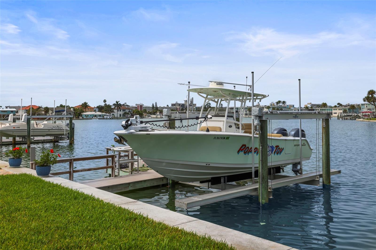 THREE PALMS POINT - Residential