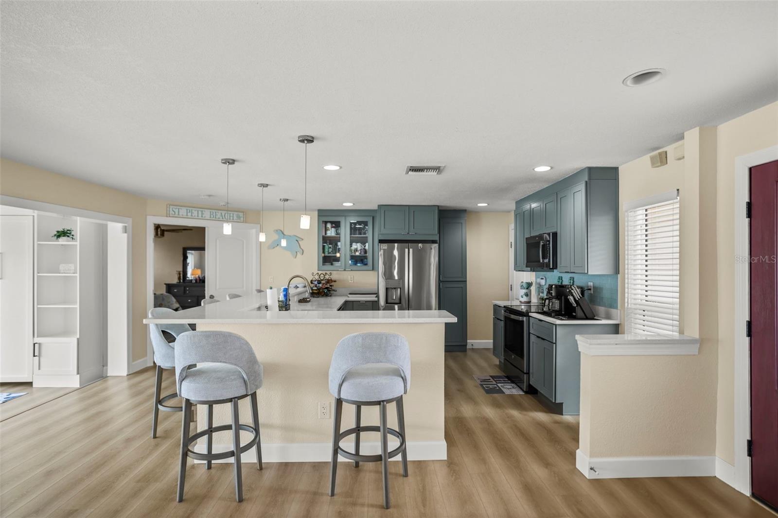 THREE PALMS POINT - Residential