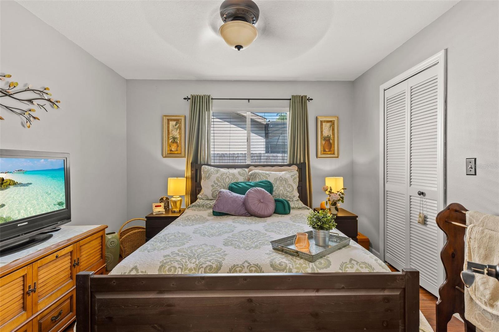 ROLLING OAKS - Residential