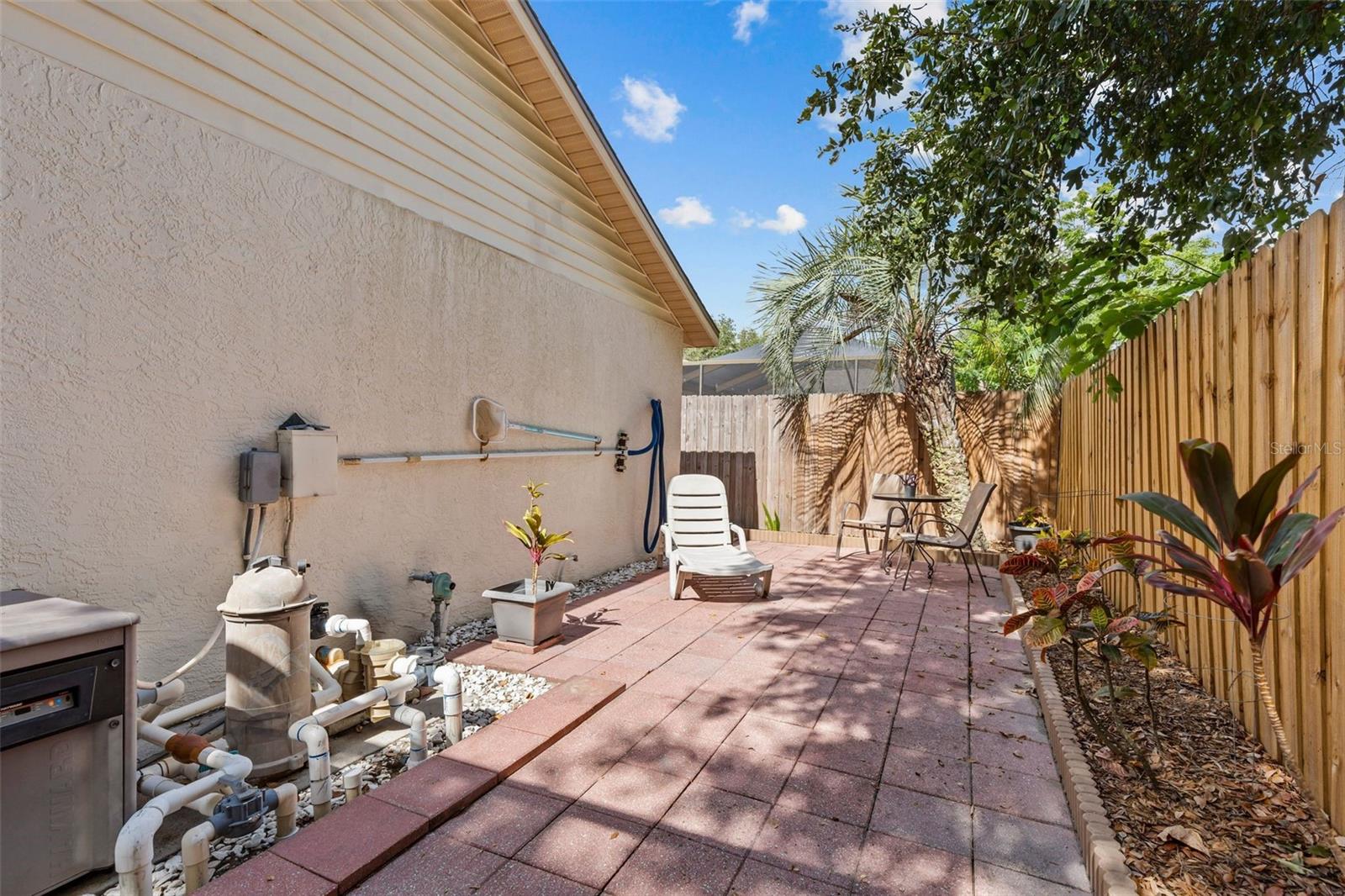 ROLLING OAKS - Residential