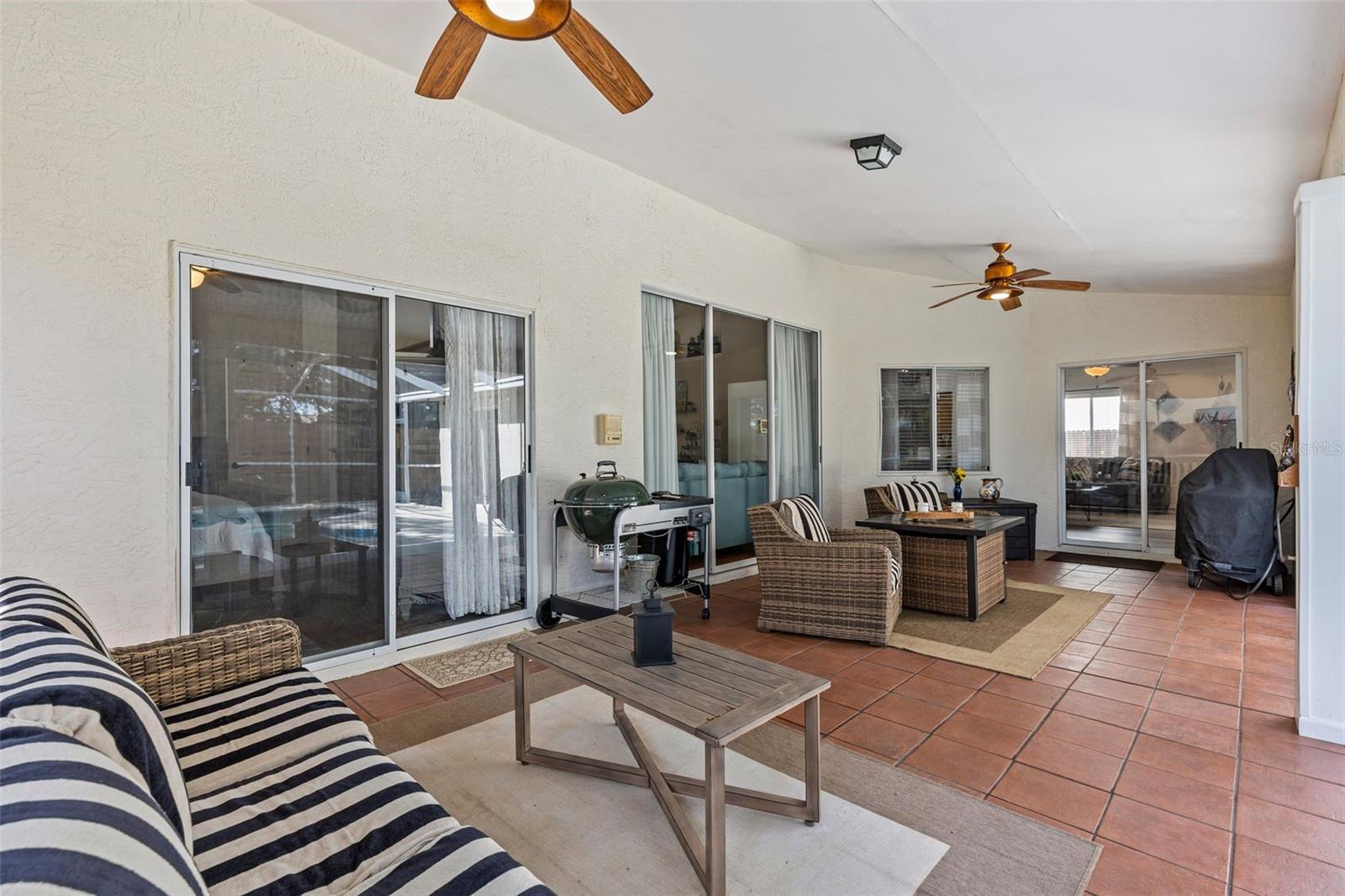 ROLLING OAKS - Residential