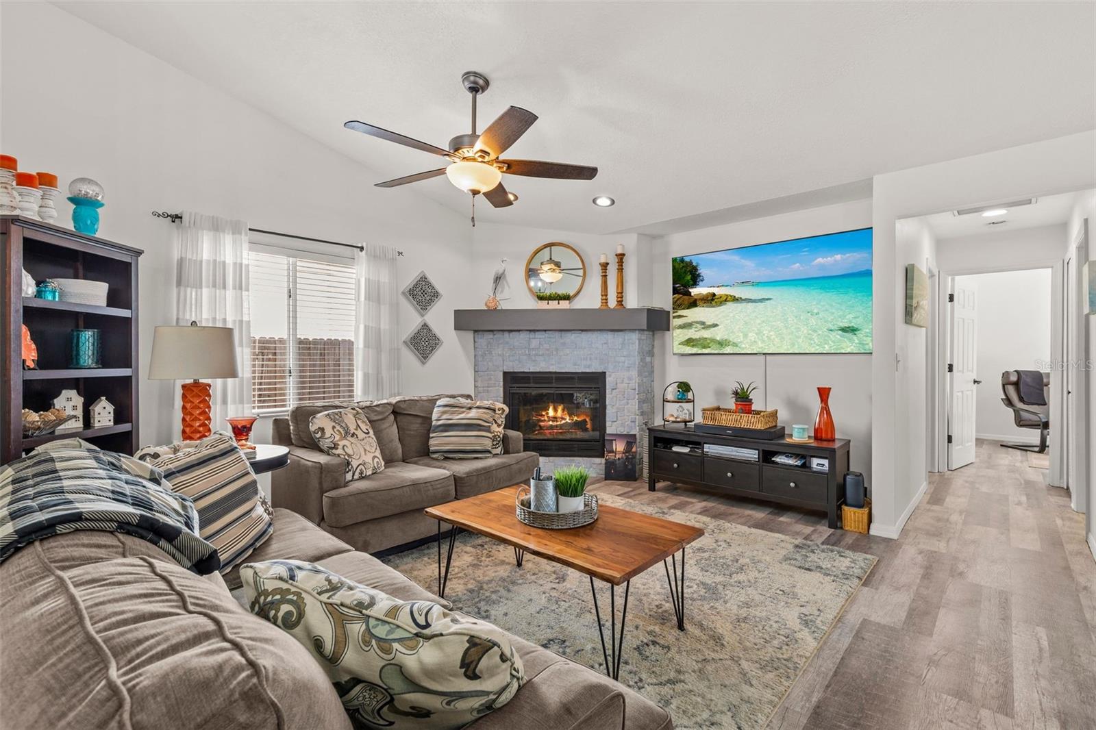 ROLLING OAKS - Residential