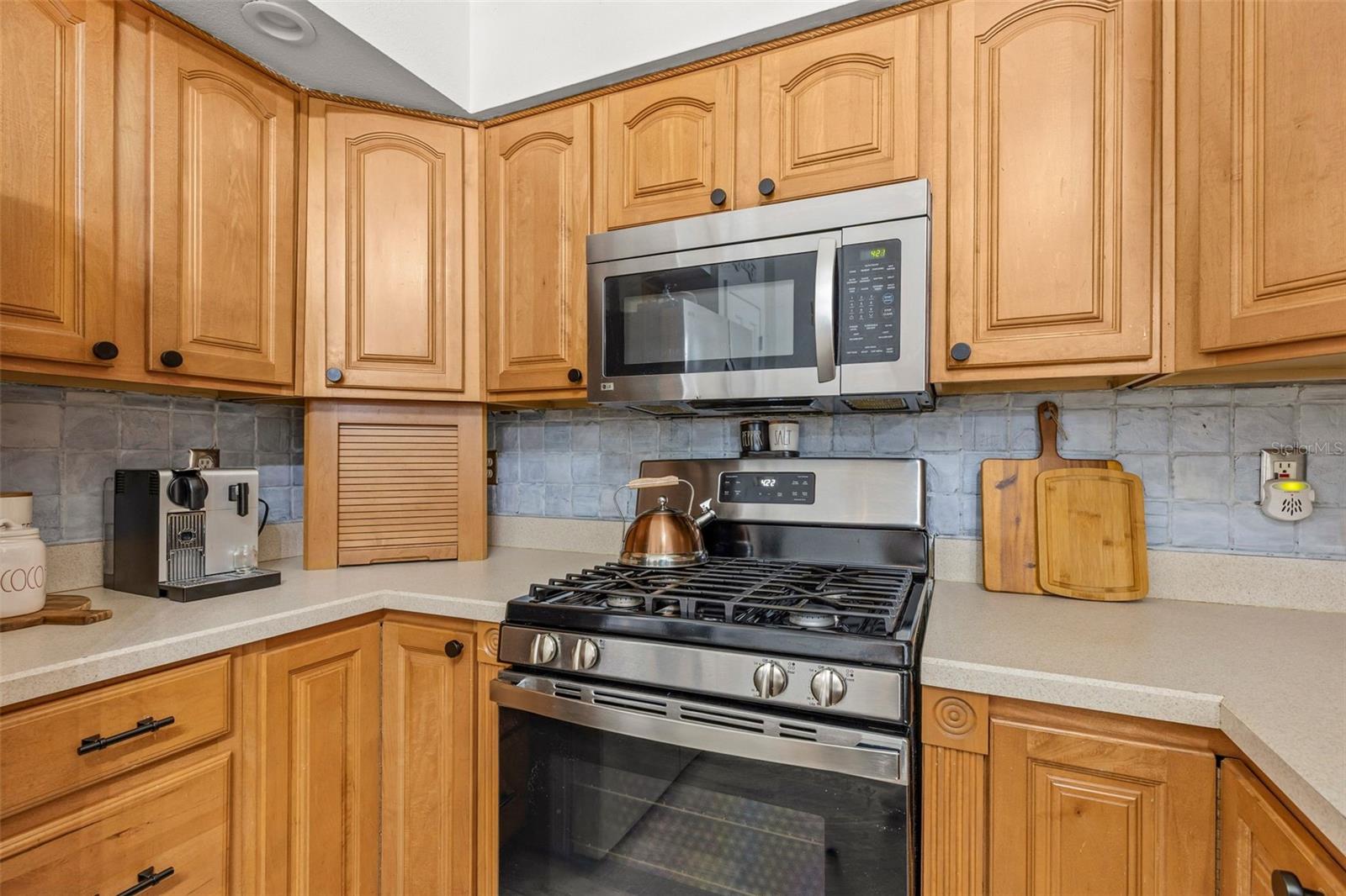 ROLLING OAKS - Residential