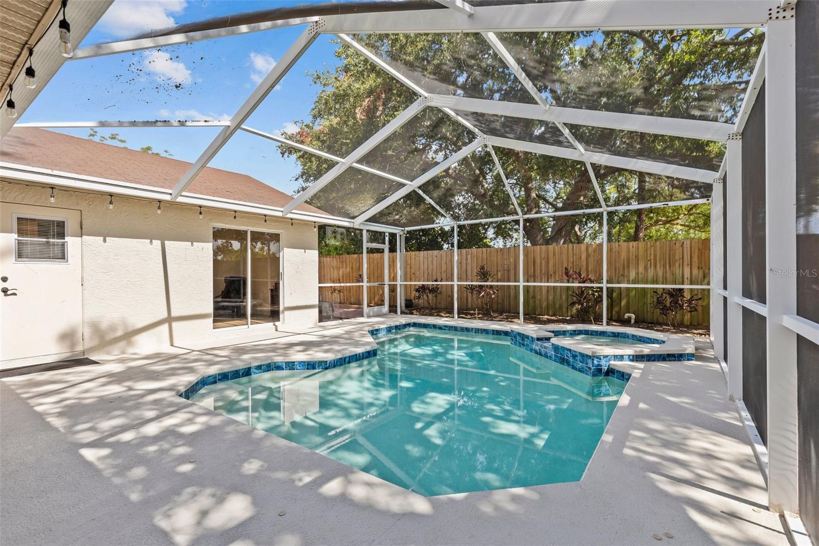 ROLLING OAKS - Residential