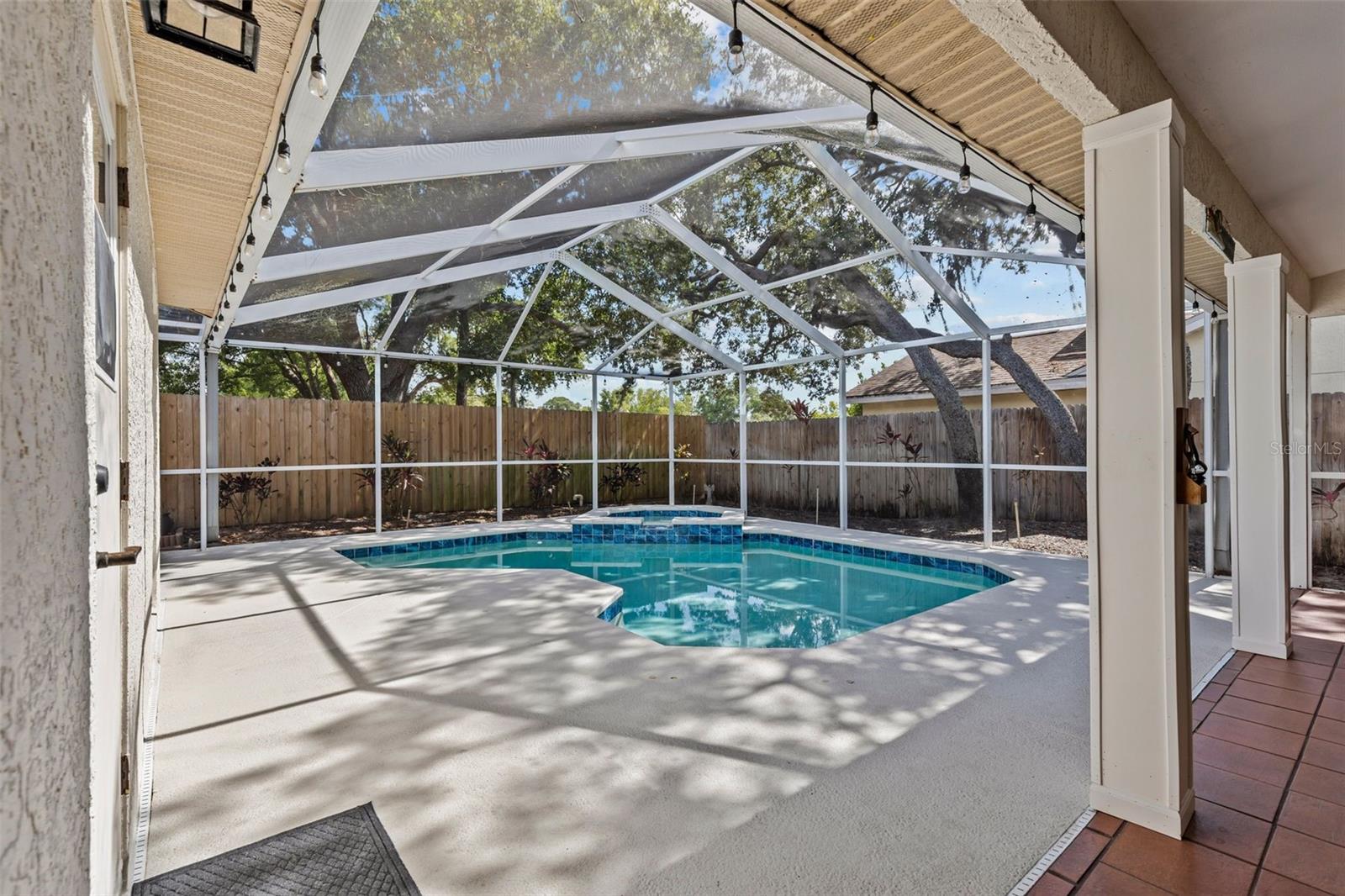 ROLLING OAKS - Residential