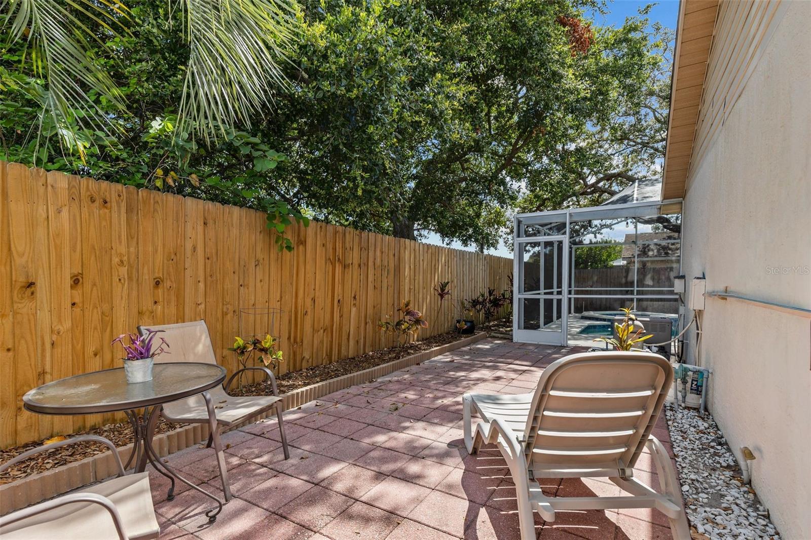 ROLLING OAKS - Residential