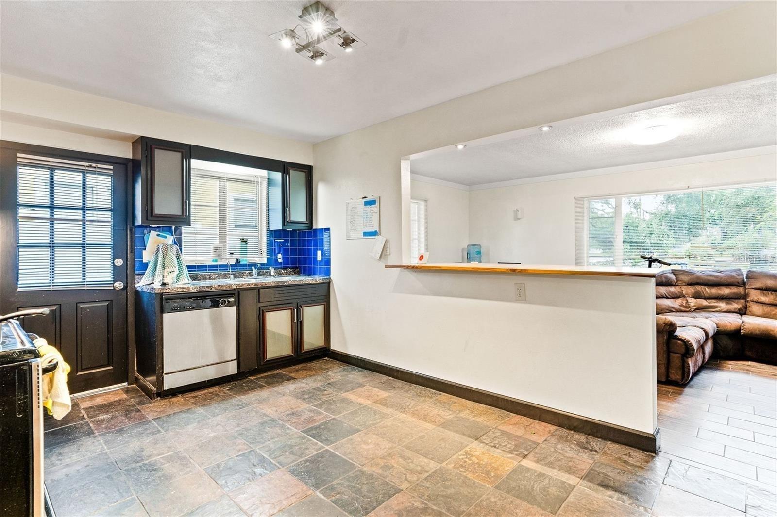 MAGNOLIA PARK - Residential Income