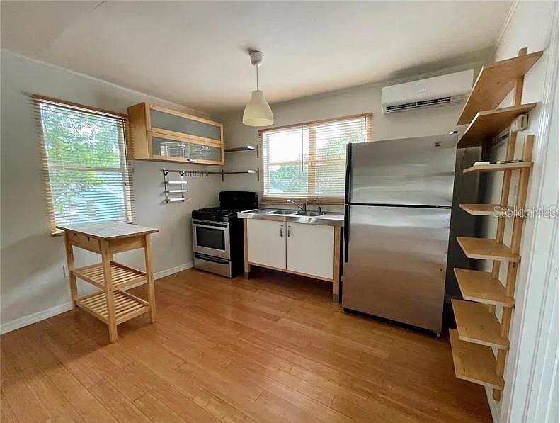 MAGNOLIA PARK - Residential Income