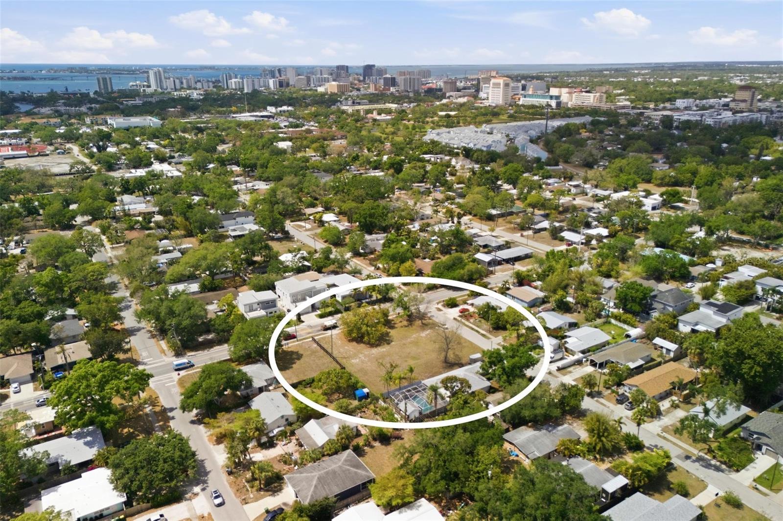 HUDSON PARK - Land