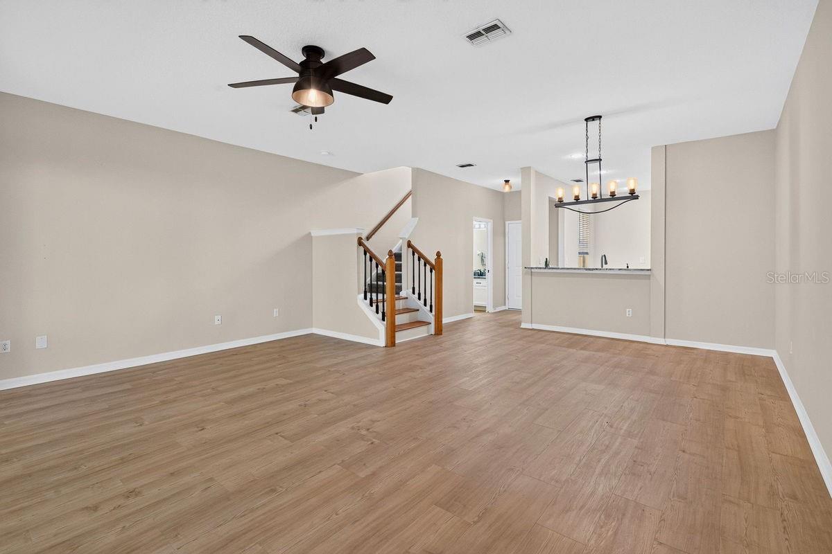 TOWNHOMES AT NORTH LAKE - Residential