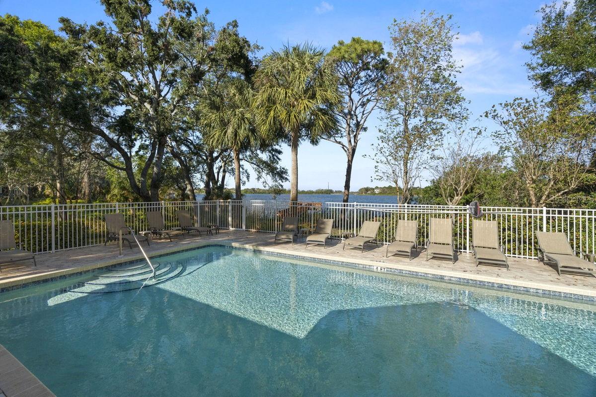TOWNHOMES AT NORTH LAKE - Residential