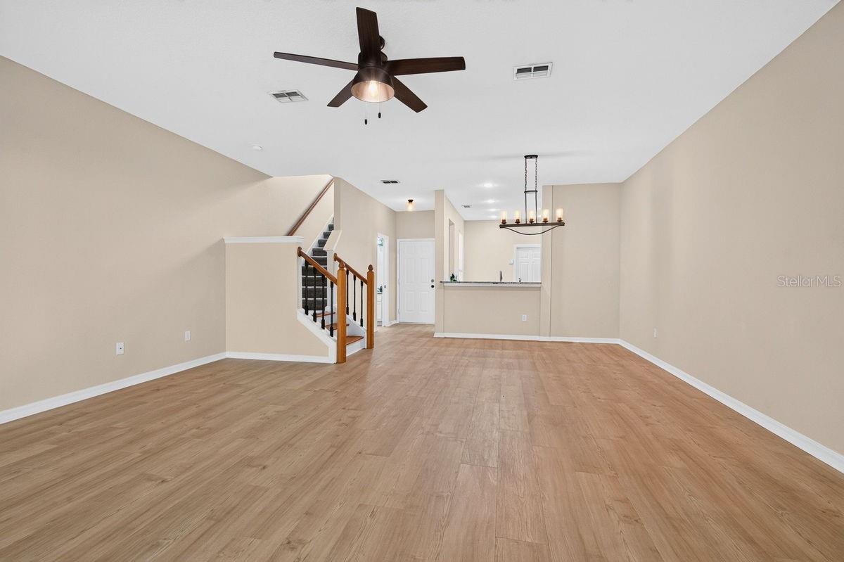 TOWNHOMES AT NORTH LAKE - Residential