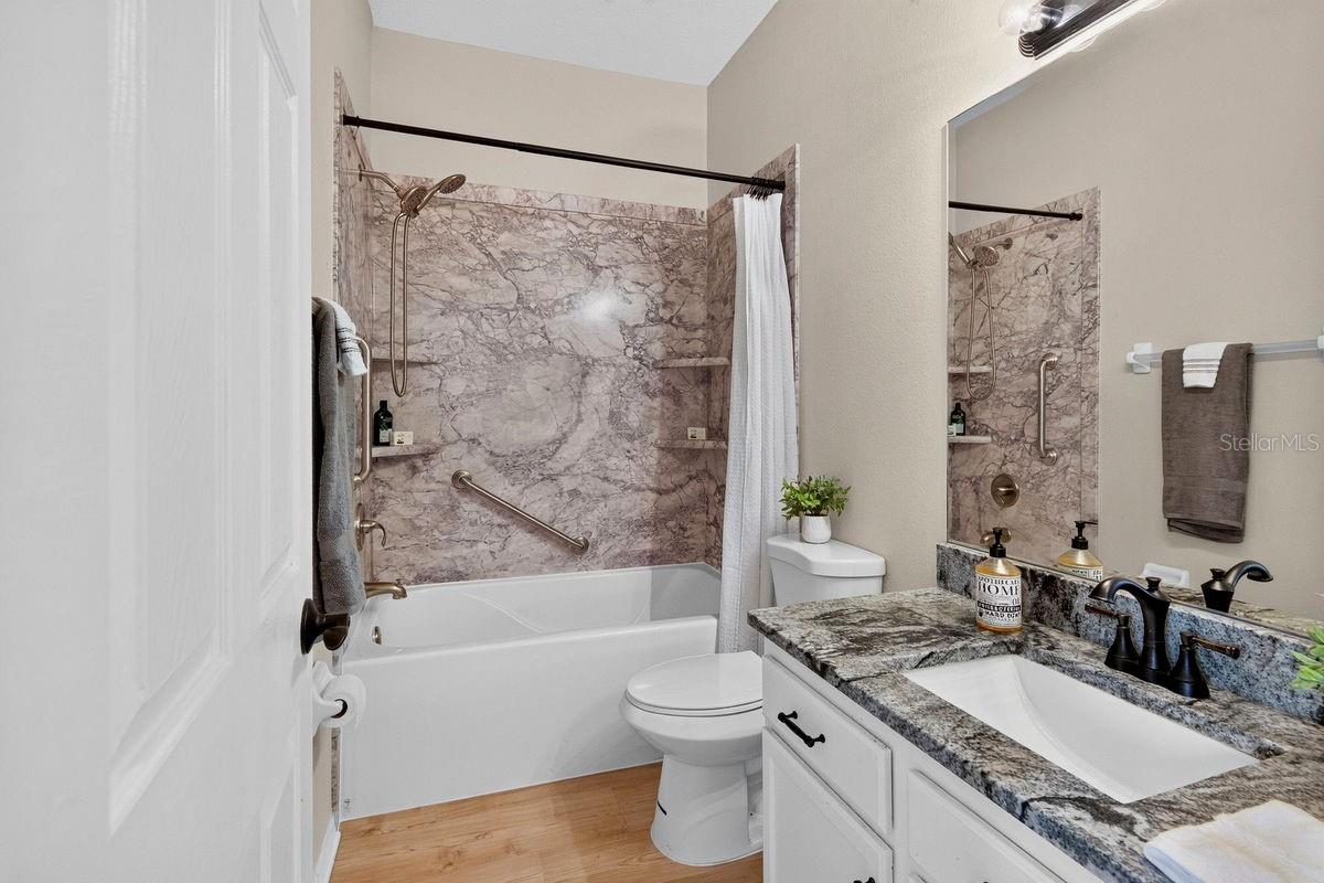 TOWNHOMES AT NORTH LAKE - Residential