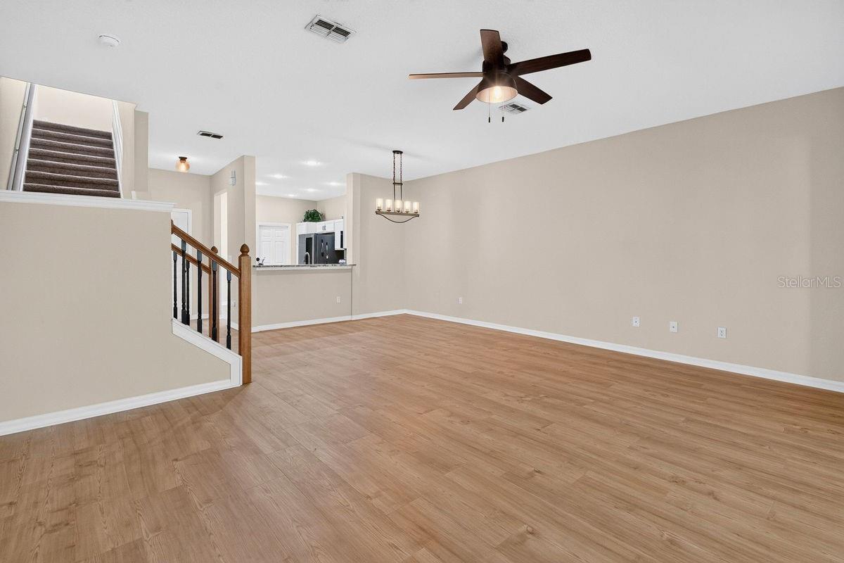 TOWNHOMES AT NORTH LAKE - Residential
