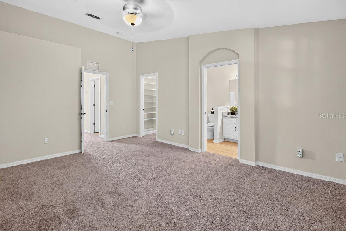 TOWNHOMES AT NORTH LAKE - Residential