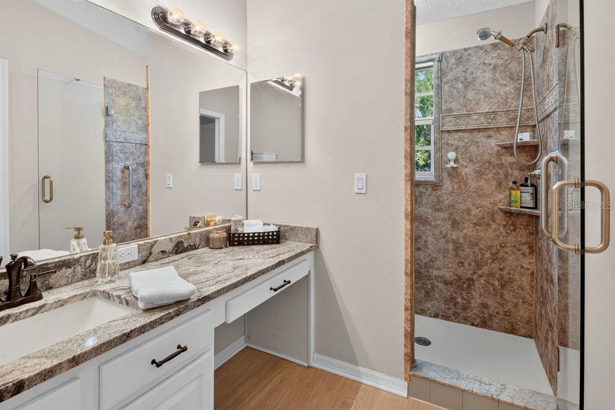 TOWNHOMES AT NORTH LAKE - Residential
