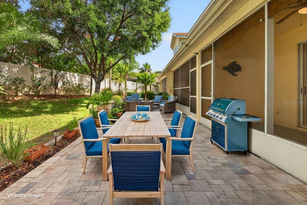 TOWNHOMES AT NORTH LAKE - Residential