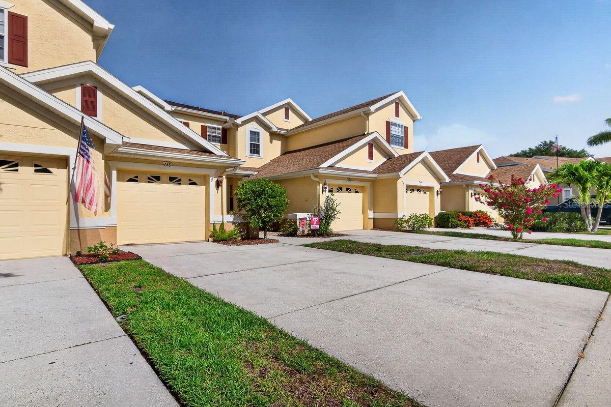 TOWNHOMES AT NORTH LAKE - Residential