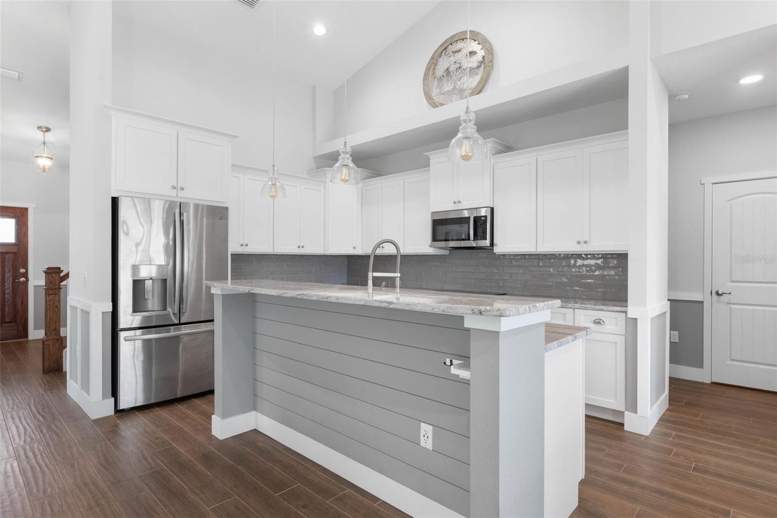 SEASIDE LNDGS - Residential
