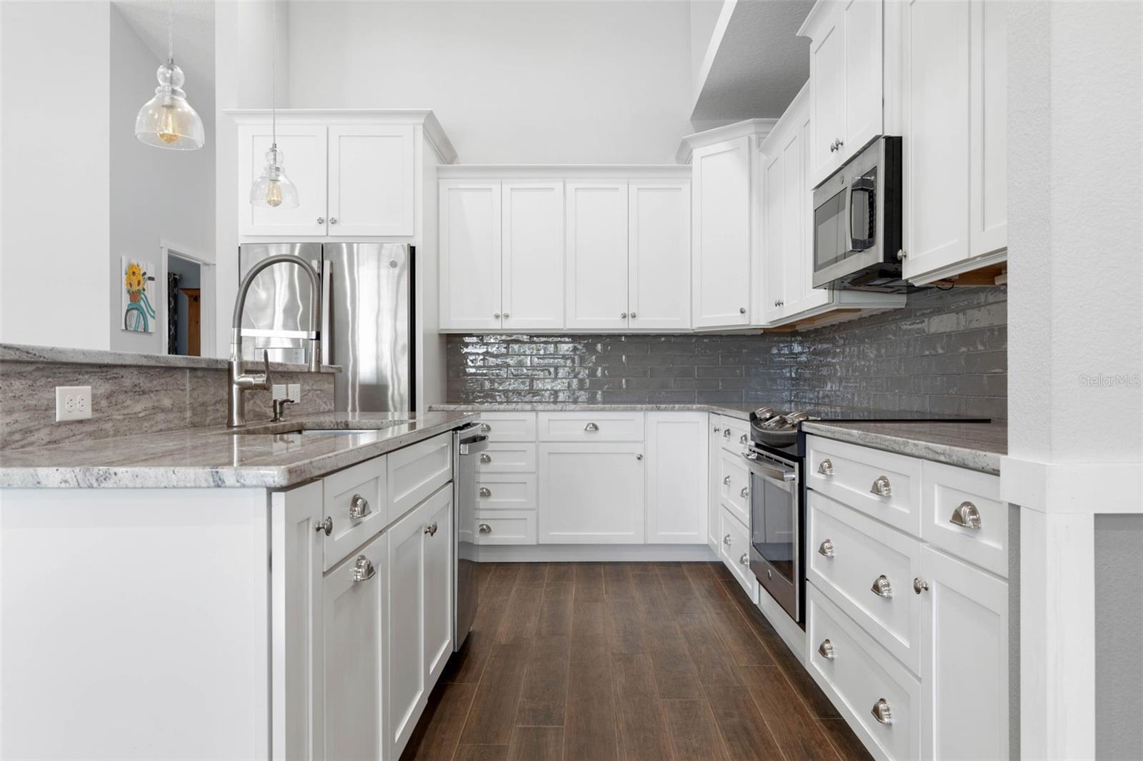 SEASIDE LNDGS - Residential