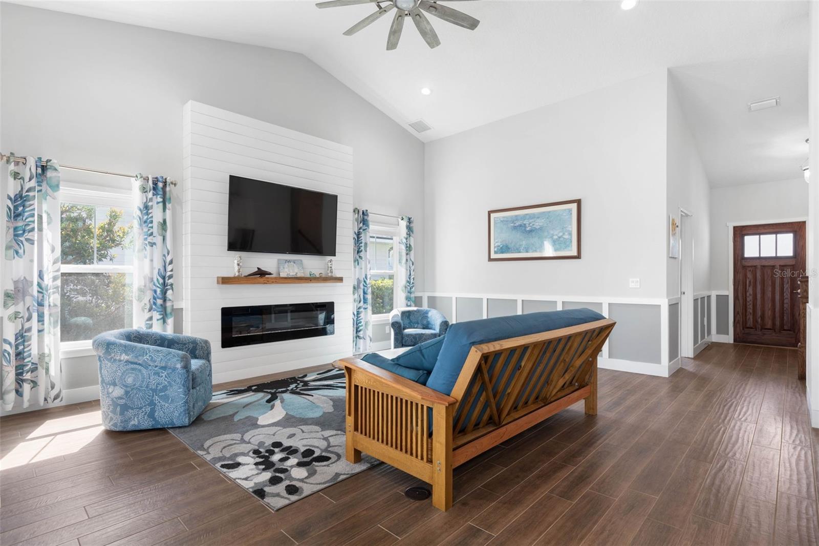 SEASIDE LNDGS - Residential