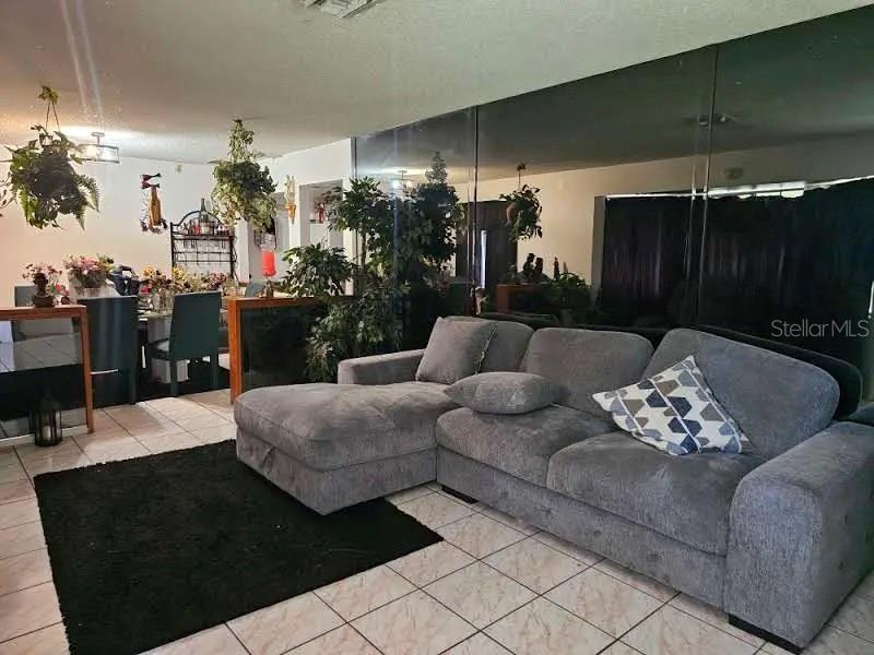 PALM BEACH LAKES NORTH 01 - Residential