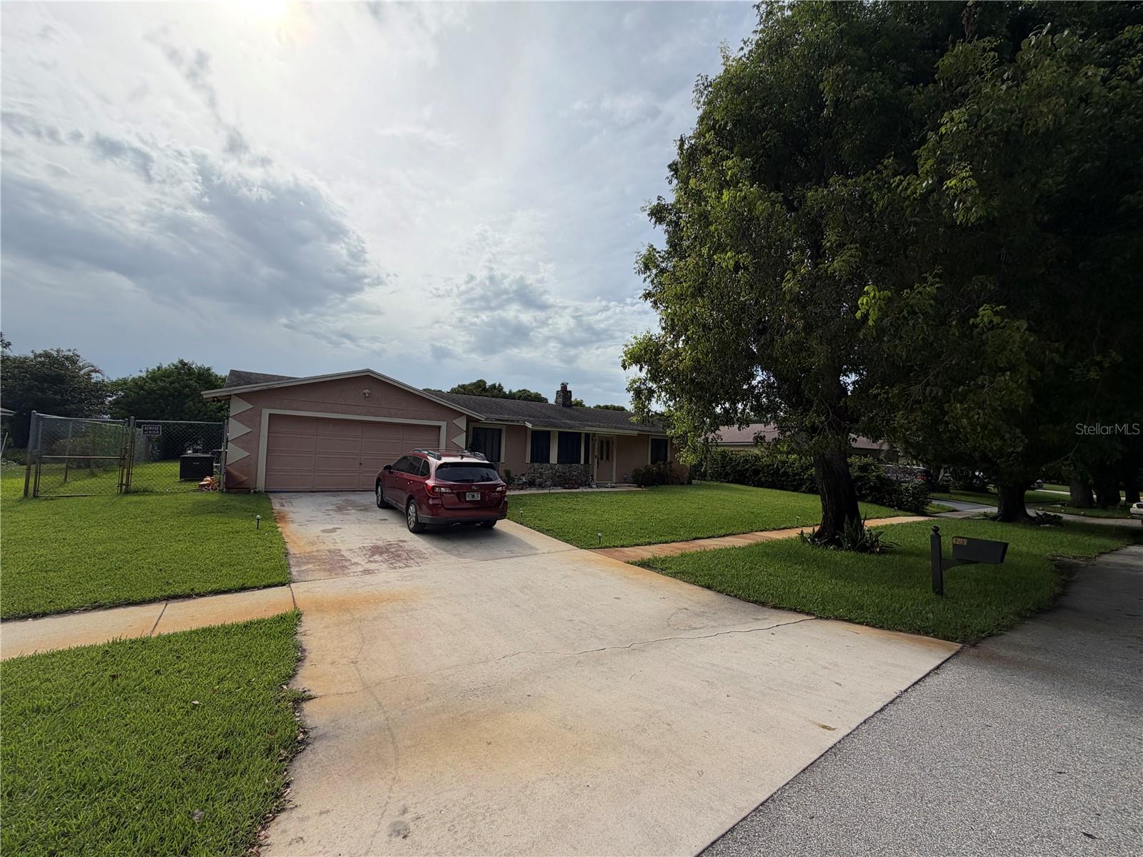 PALM BEACH LAKES NORTH 01 - Residential