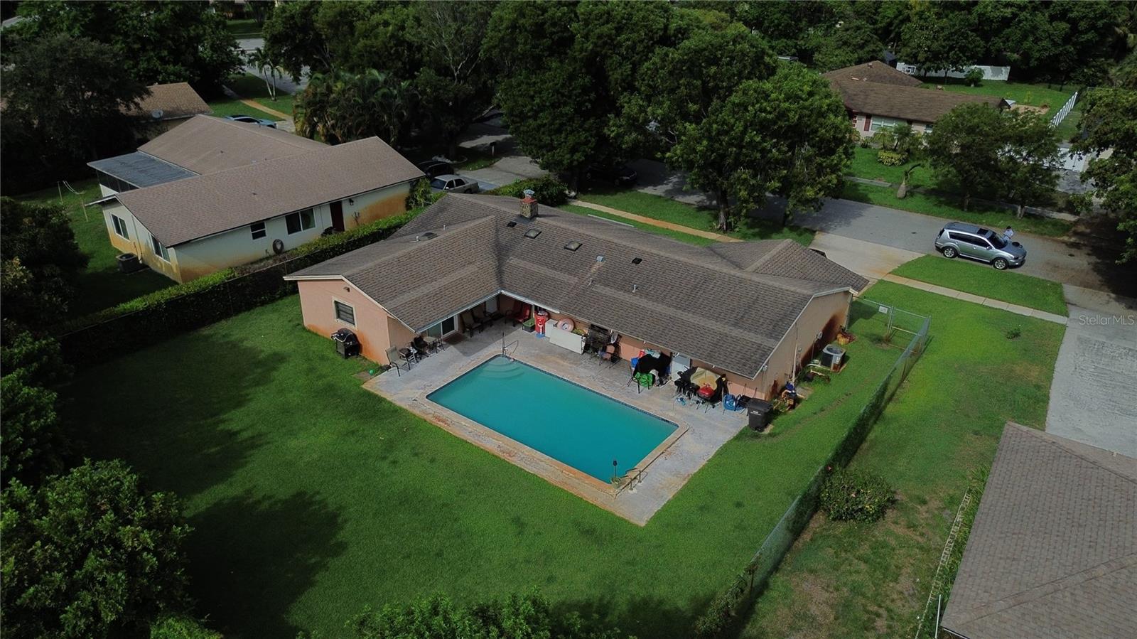 PALM BEACH LAKES NORTH 01 - Residential