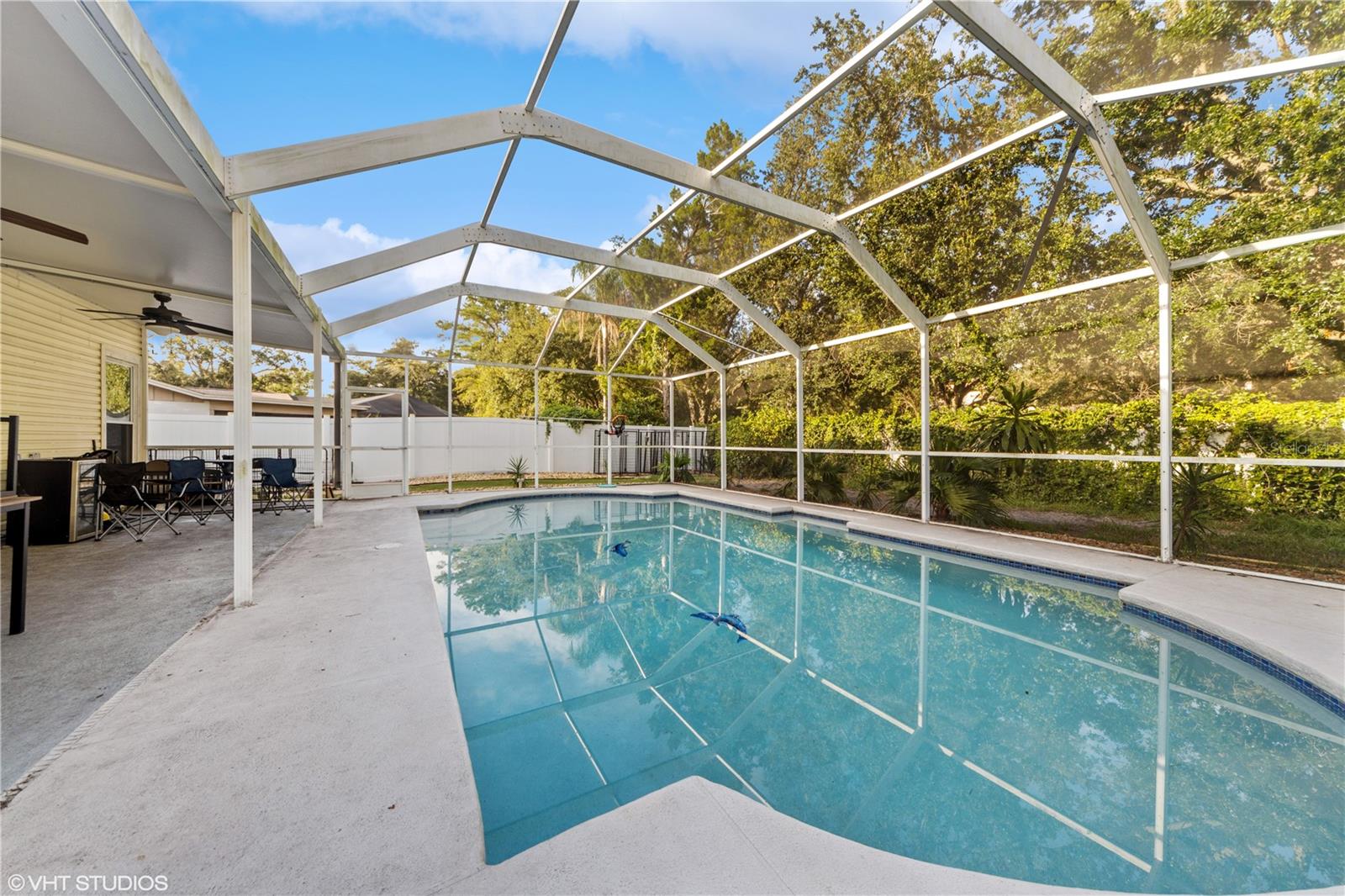 COUNTRY AIRE PH THREE - Residential