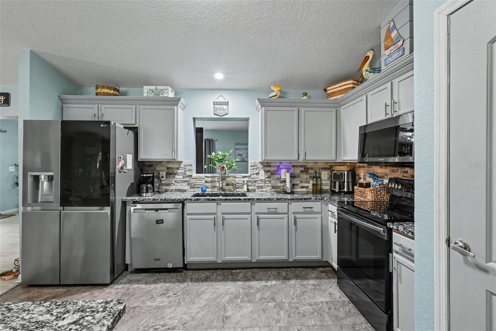 RAINBOW SPRINGS - Residential