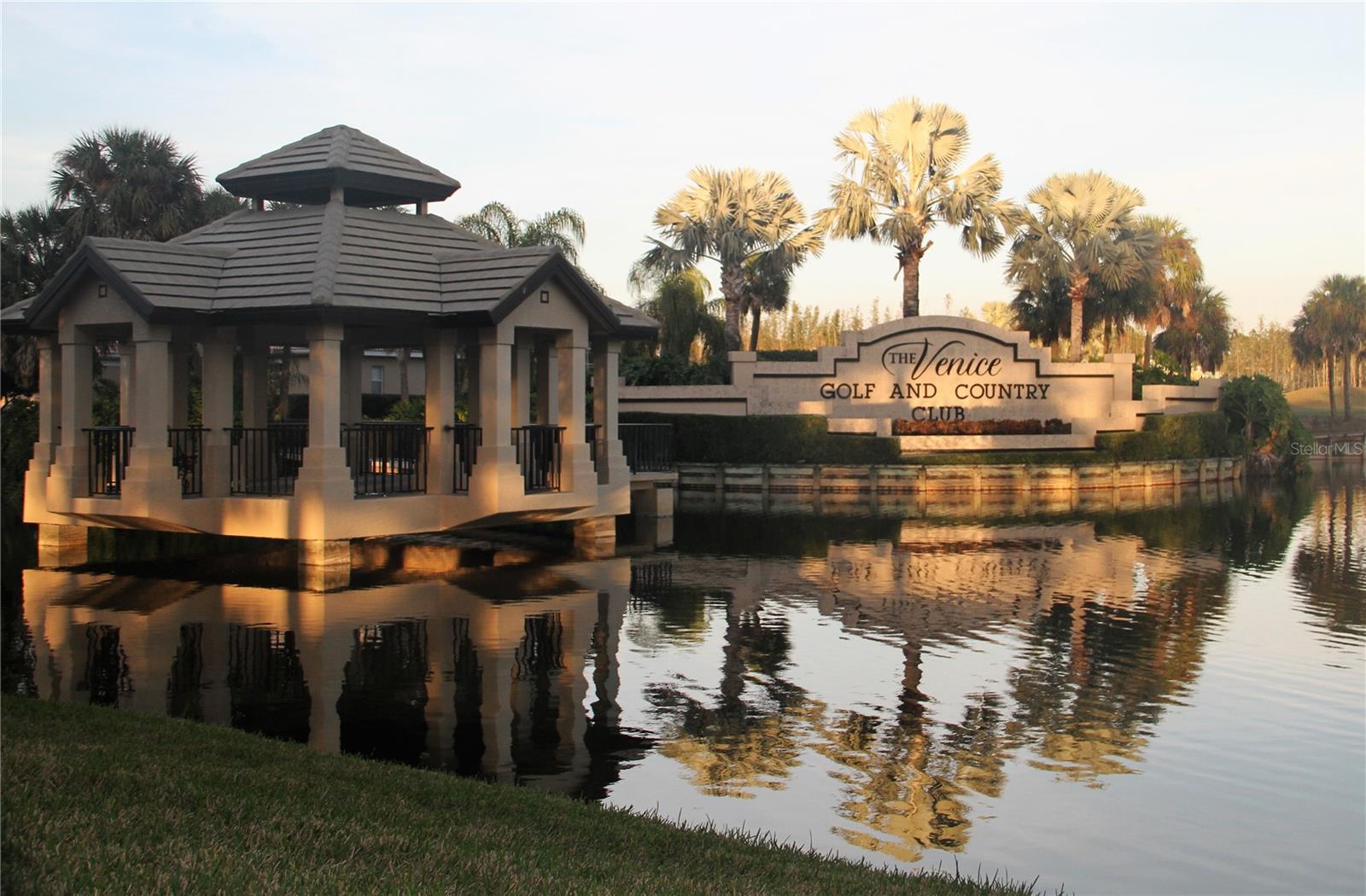 VENICE GOLF & COUNTRY CLUB UNI - Residential