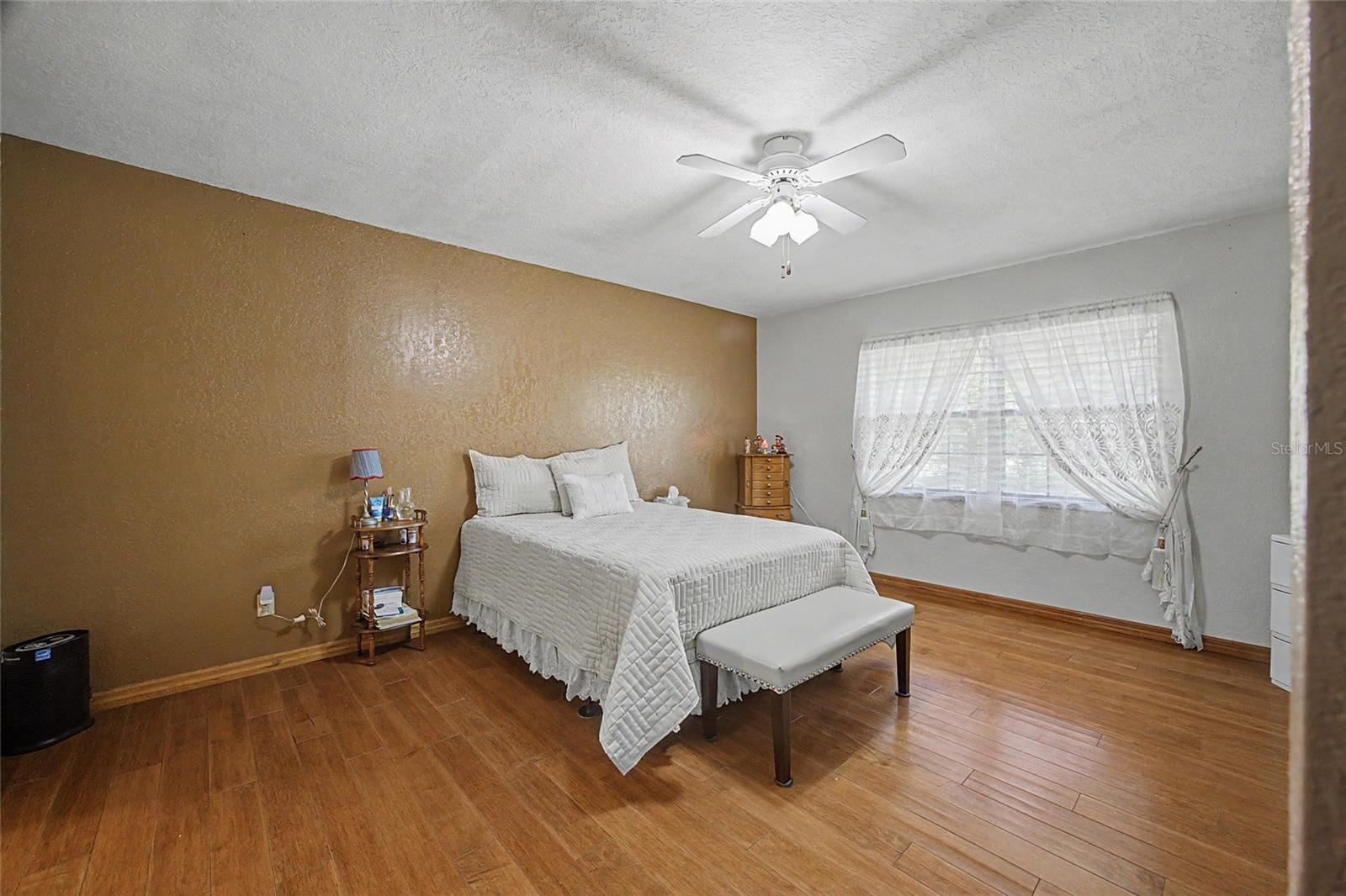 MAJESTIC OAKS - Residential