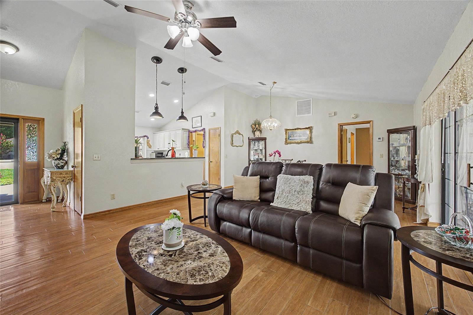 MAJESTIC OAKS - Residential