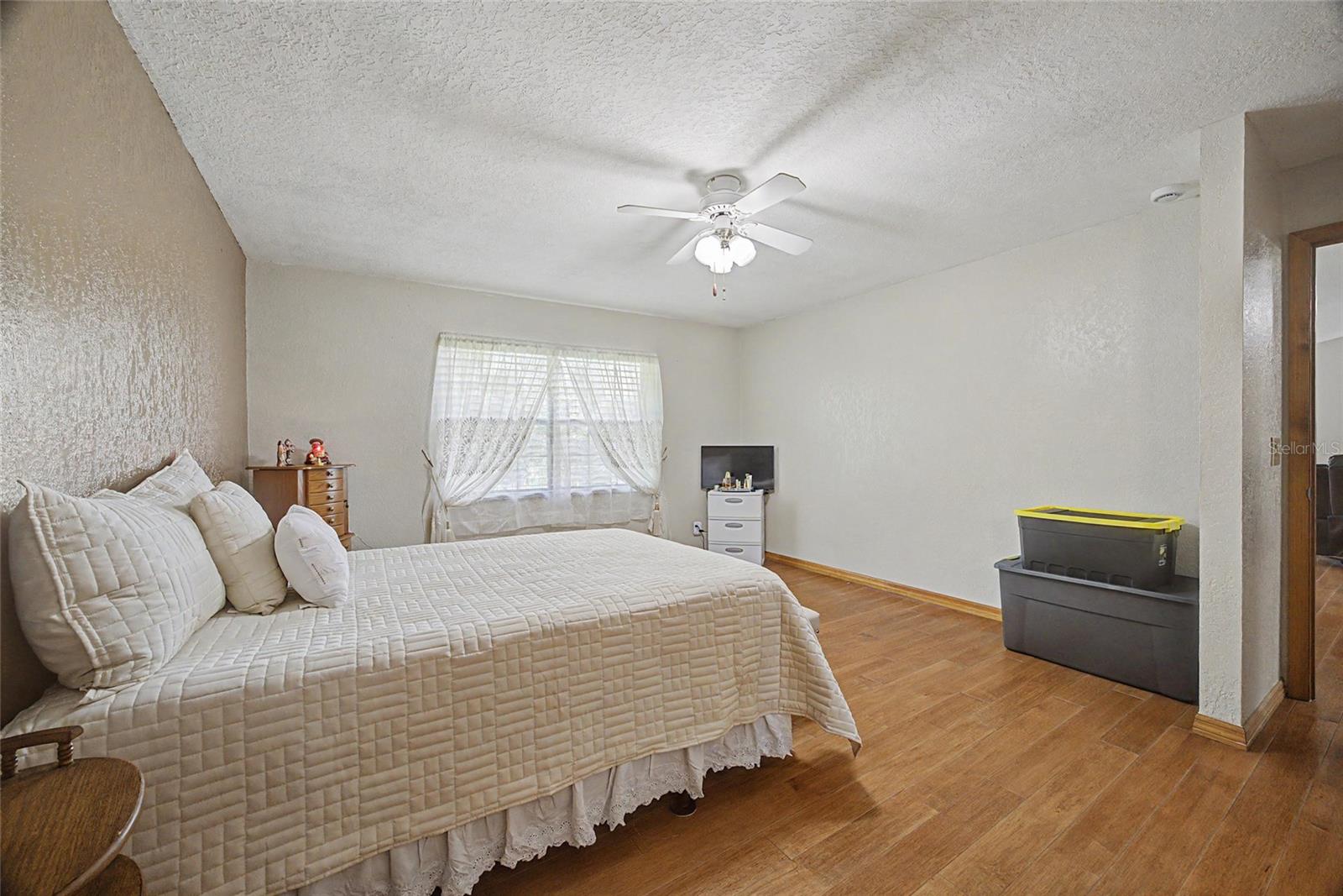 MAJESTIC OAKS - Residential