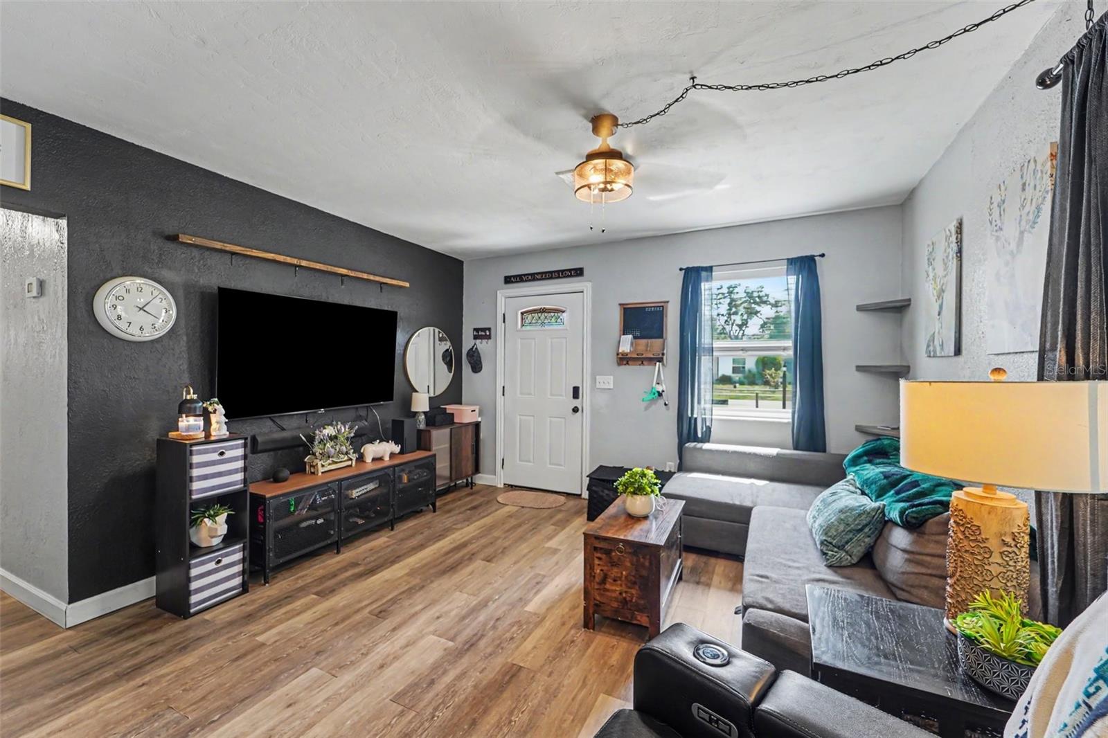 SPRING HILL - Residential