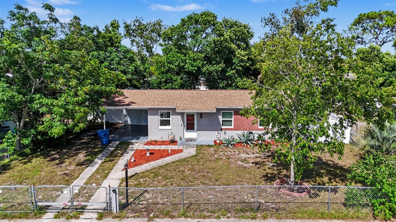 SPRING HILL - Residential