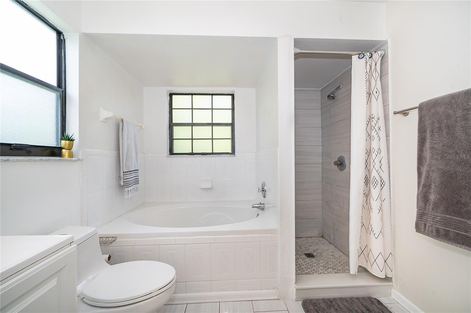 LA VITA CONDO PH 4 - Residential