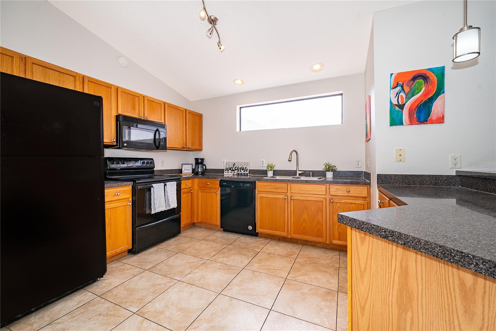 LA VITA CONDO PH 4 - Residential