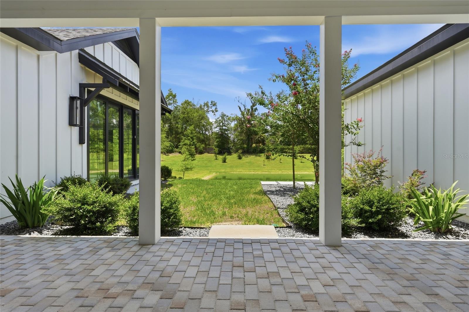 GLORIAS WAY - Residential