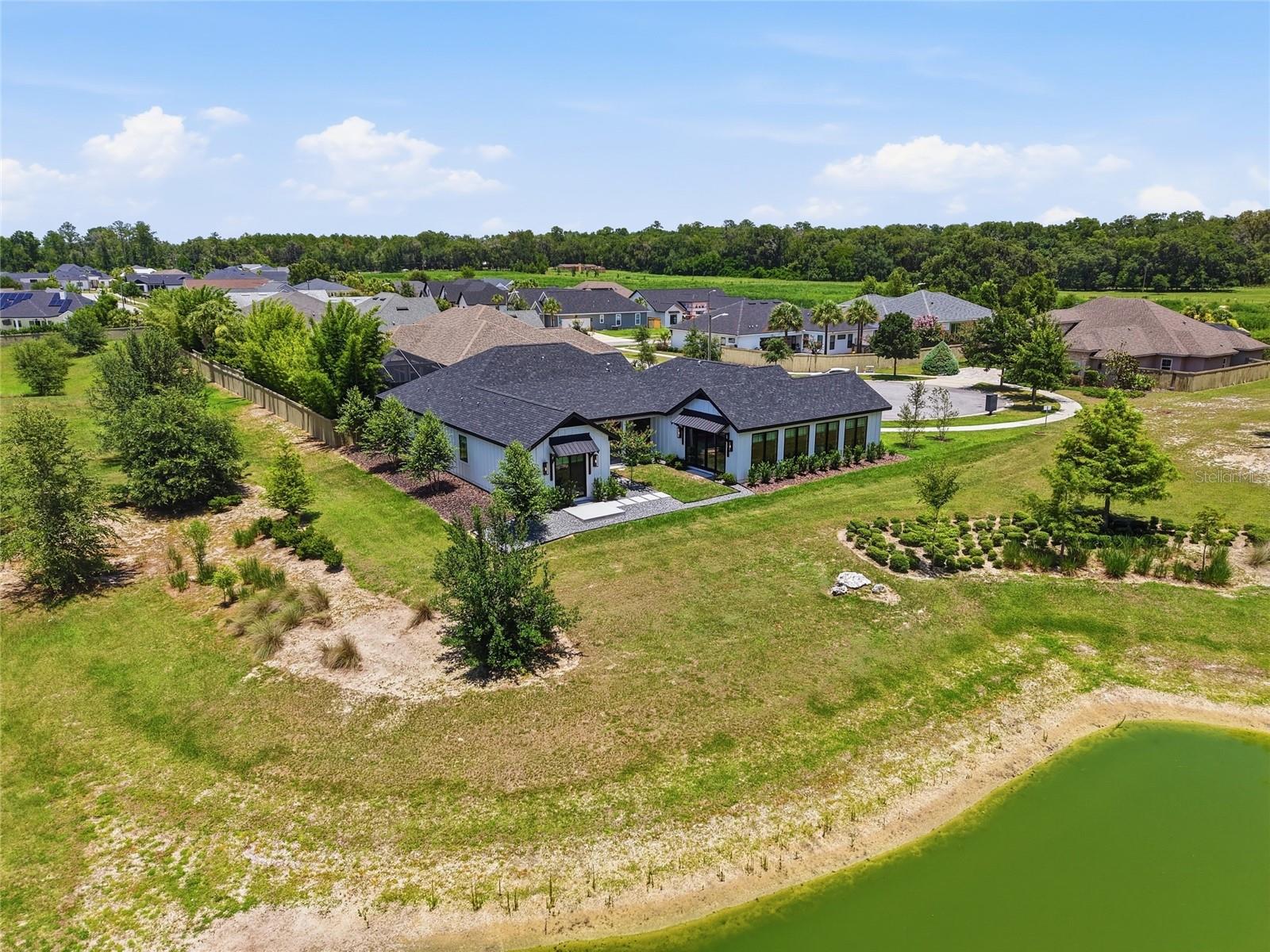 GLORIAS WAY - Residential