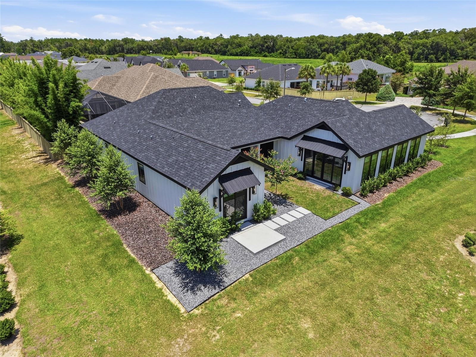 GLORIAS WAY - Residential