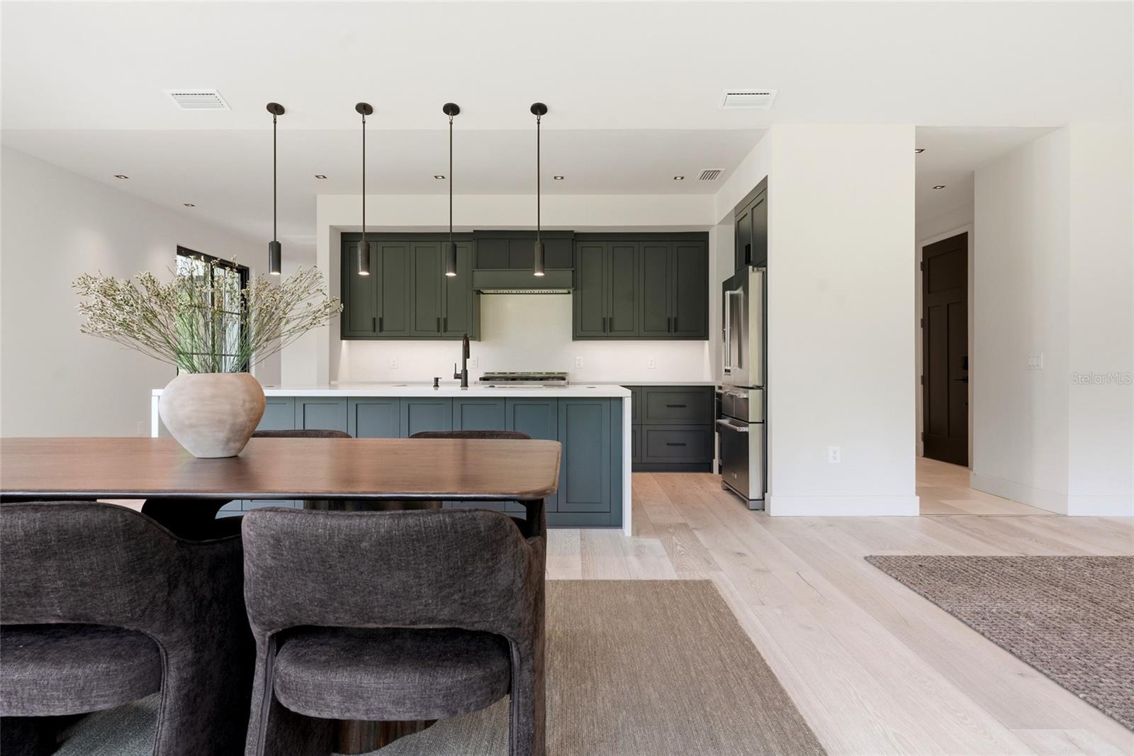GLORIAS WAY - Residential