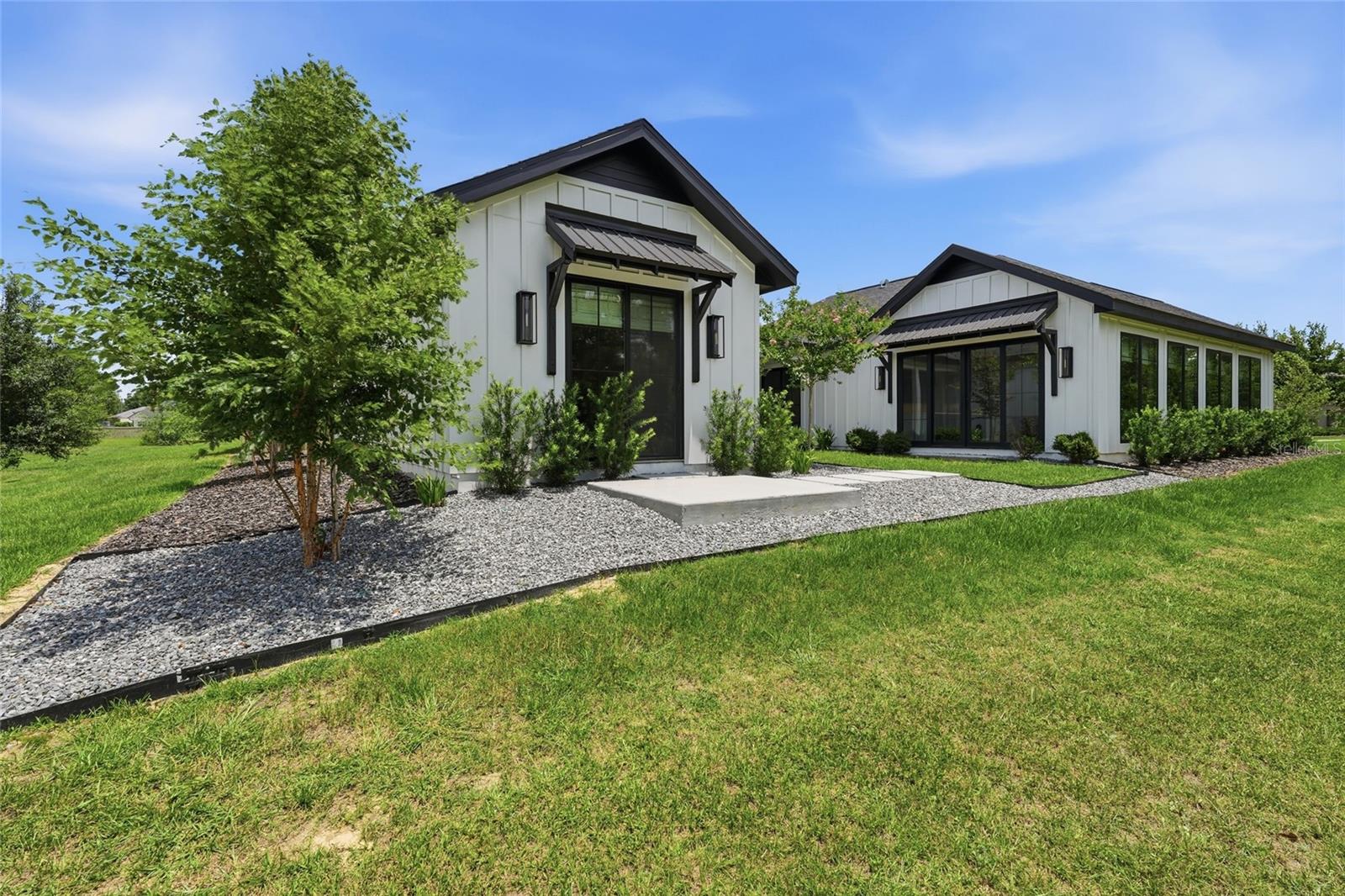 GLORIAS WAY - Residential