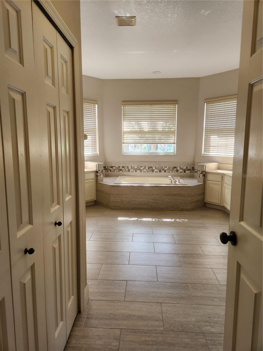 BELLALAGO PH 02N - Residential Lease