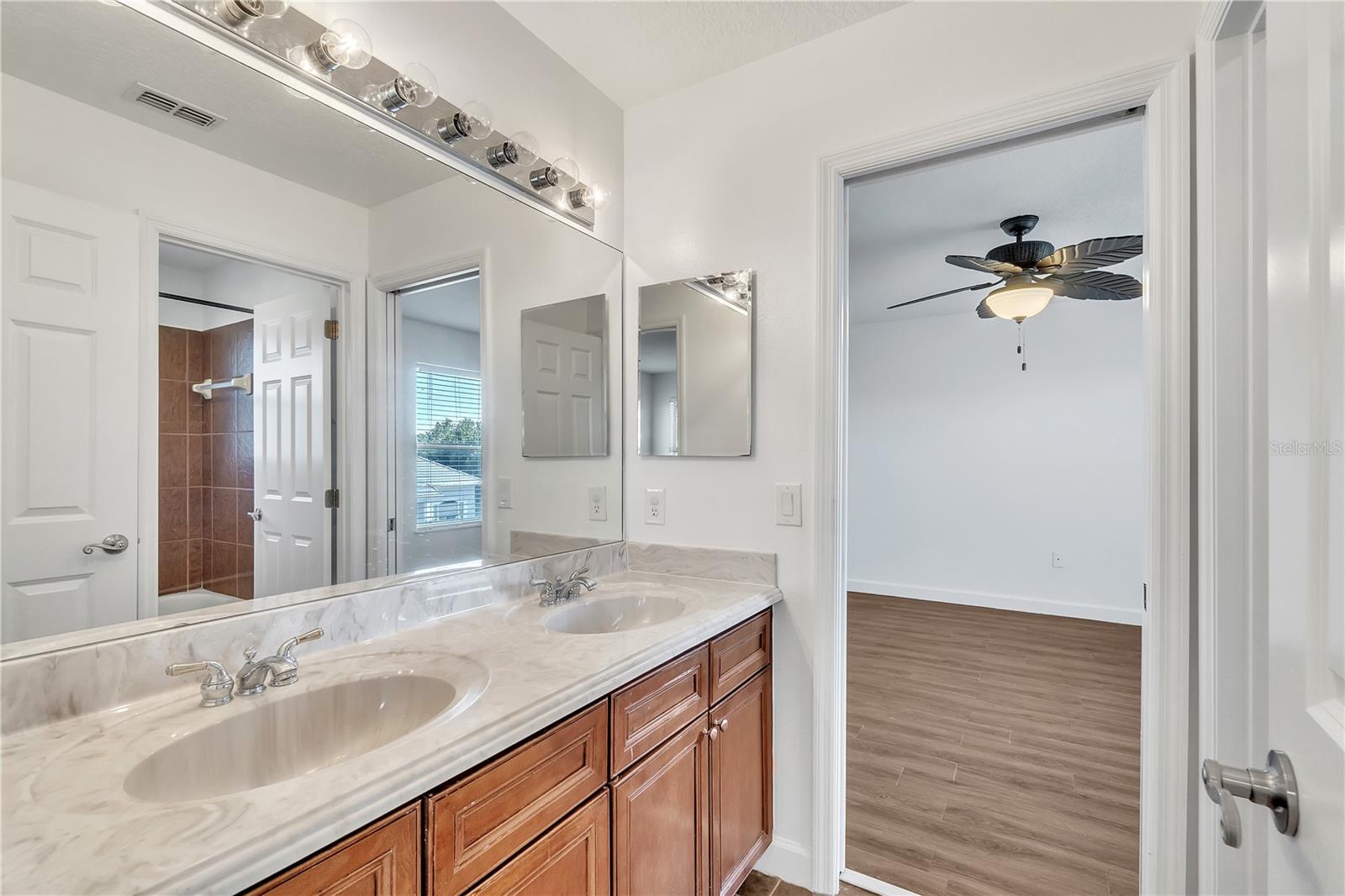 RESERVE AT BELMERE PH 03 51 01 - Residential Lease