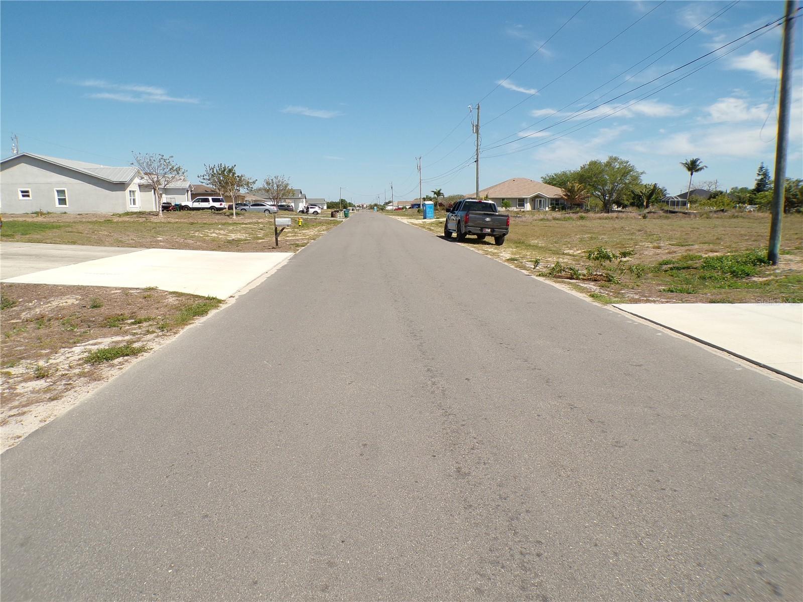 CAPE CORAL - Land