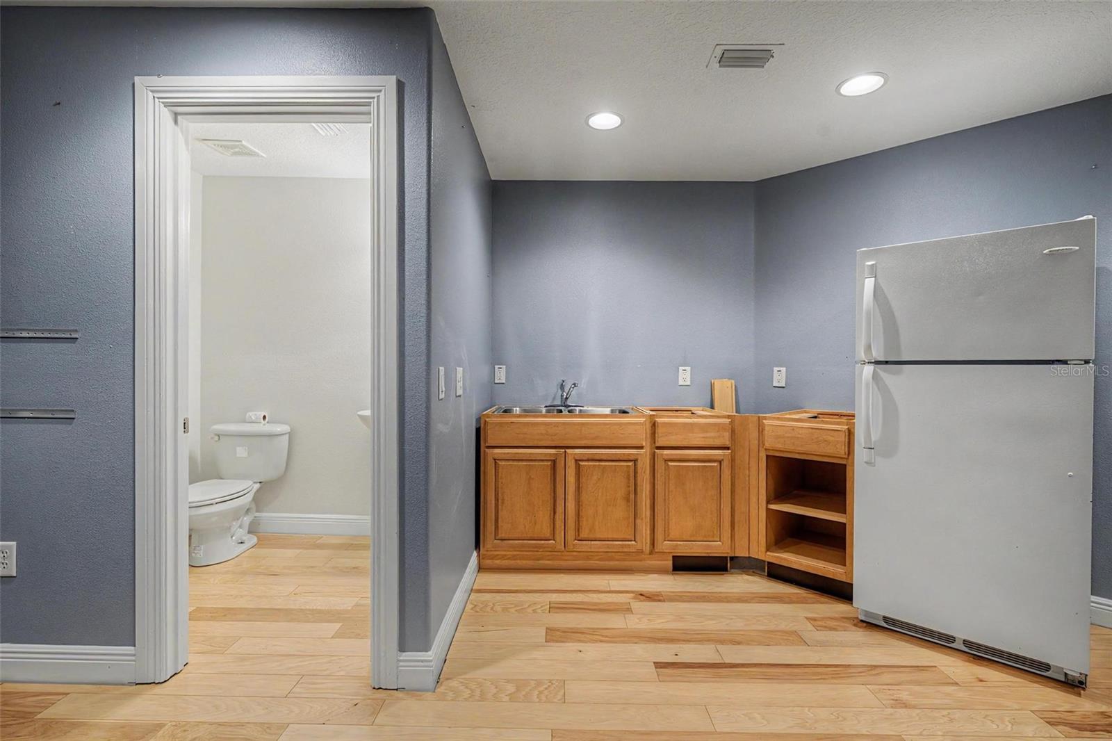 LAKEWOOD ACRES - Residential